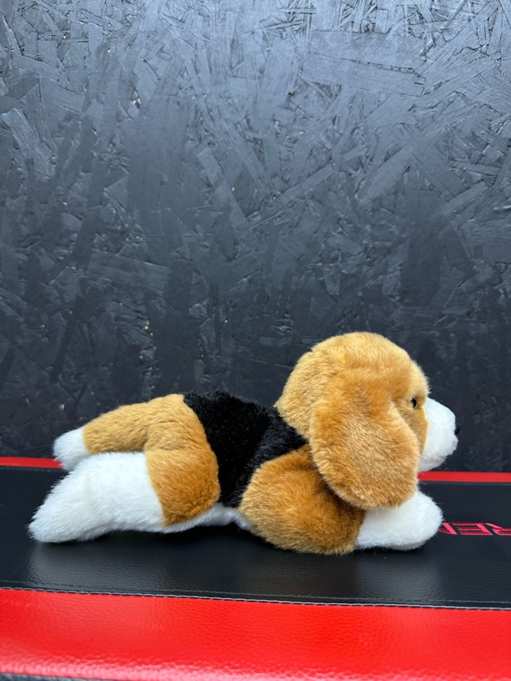 Webkinz Signature Lying Beagle - Picture 3 of 6